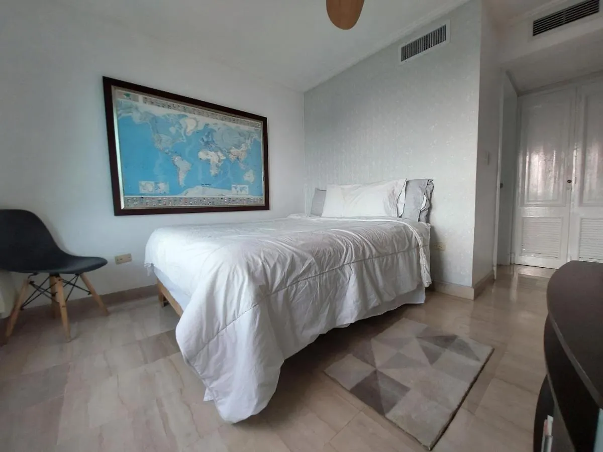 Habitacion Privada En Apartamento Compartido Σάντο Ντομίγκο Δωμάτια σε οικογενειακή κατοικία